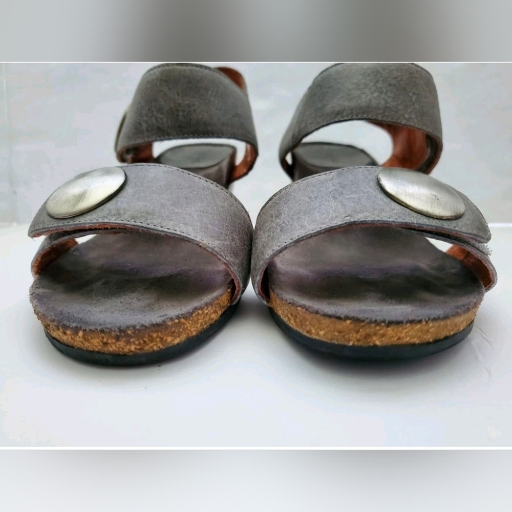 Taos Women’s Carousel 2 Strappy Leather Wedge Sandal In Gray Sz EU 38/US 7-7.5 - Picture 3 of 15